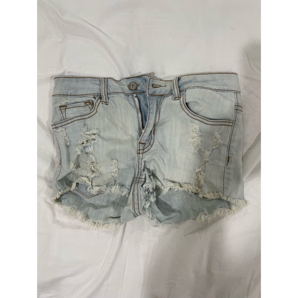 FOREVER 21 - KLIQUE B JEAN SHORTS